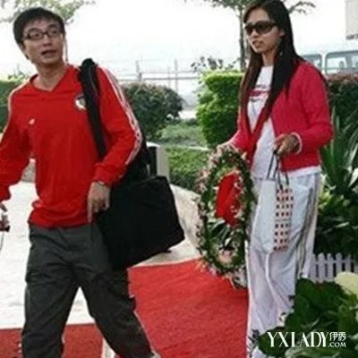 冯柯的前妻照片被扒揭秘离婚原因