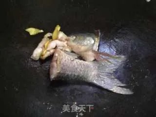 红萝卜鲩鱼汤