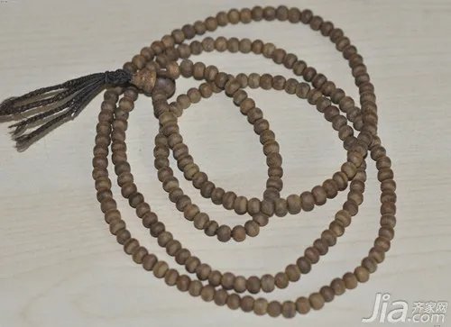 沉香木手串价格到底有多昂贵