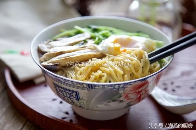 面条怎么做才好吃,宽面好还是细面好?