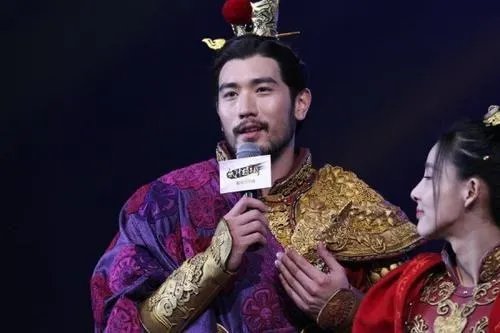 高以翔录制节目中猝死,晕倒时如何正确把握急救的“黄金4分钟”?