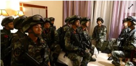 男子为何持刀挟持女友弟弟?