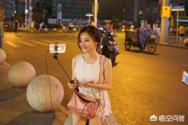 如何评价冯提莫?