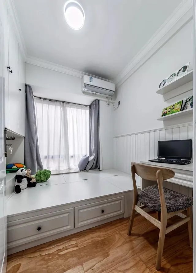 素雅小家的气质格调,寥寥几笔就勾勒了家的美感