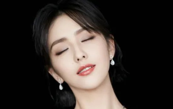 佟丽娅辞演《三十而已》的顾佳,原因究竟是什么?