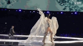 奚梦瑶摔倒会有什么影响?