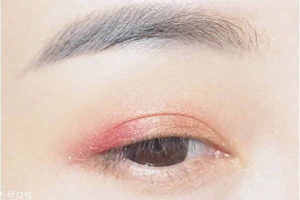 清纯韩式眼妆教程 韩式清新眼妆