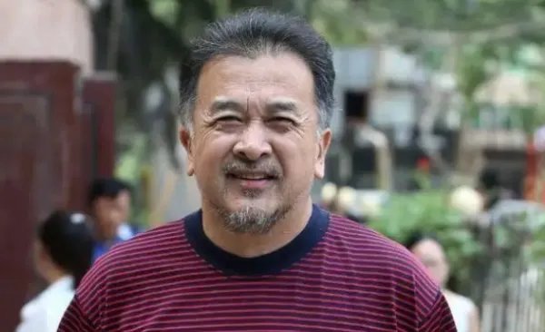 曾经的少将黄宏,免职后就被带走,这几年他的状况令人唏嘘,发生了什么?