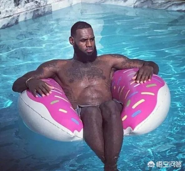 NBA有哪些球星游泳特别厉害?